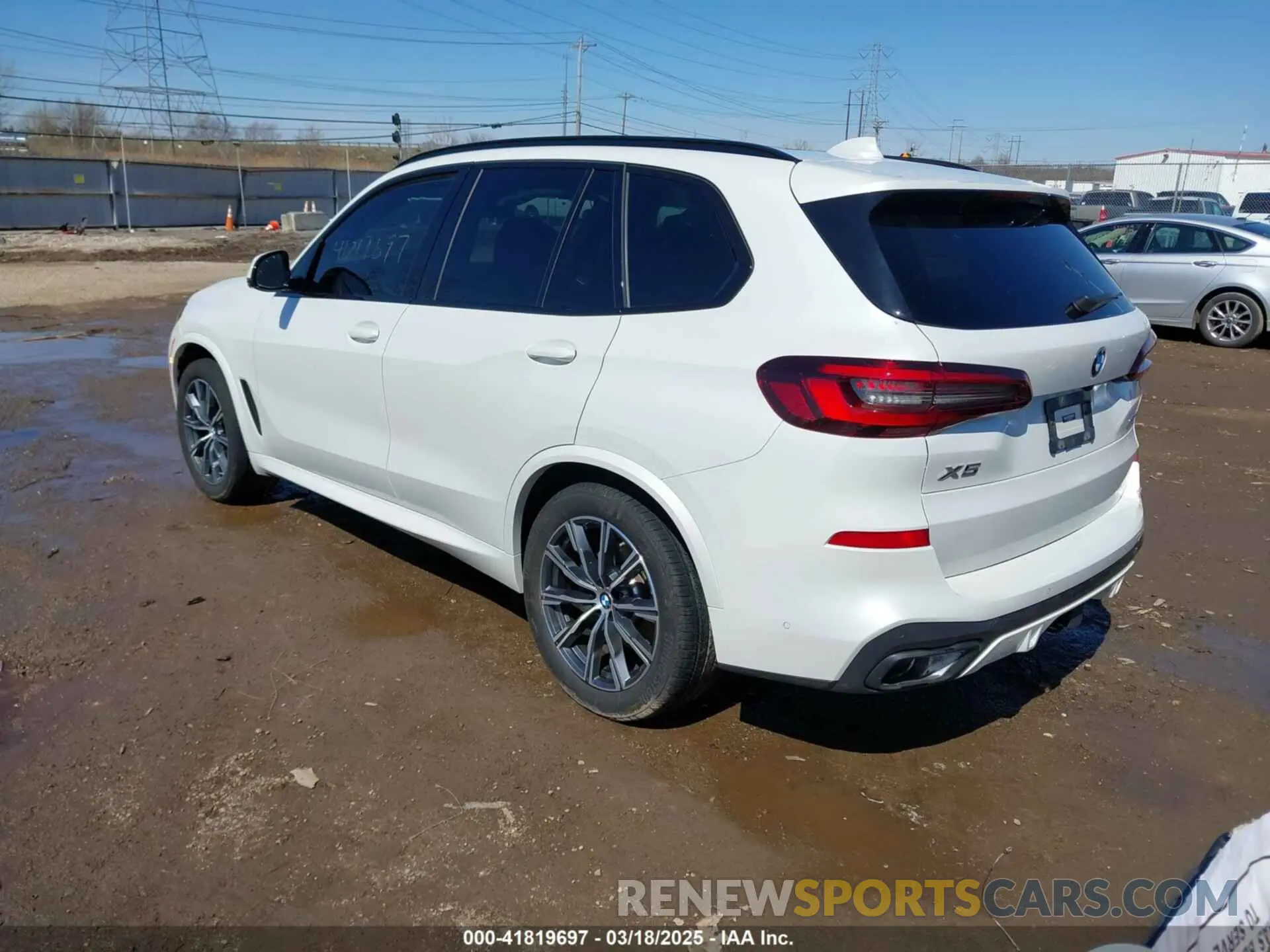 3 Photograph of a damaged car 5UXCR6C03N9M64919 BMW X5 2022