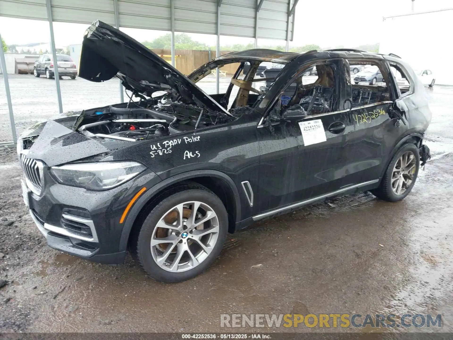 2 Photograph of a damaged car 5UXCR6C04N9K85076 BMW X5 2022