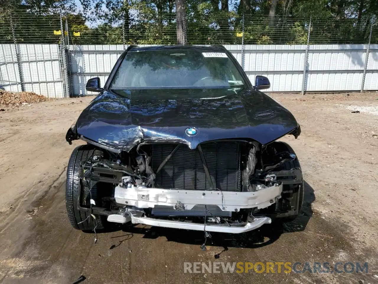 5 Photograph of a damaged car 5UXCR6C05N9K18776 BMW X5 2022