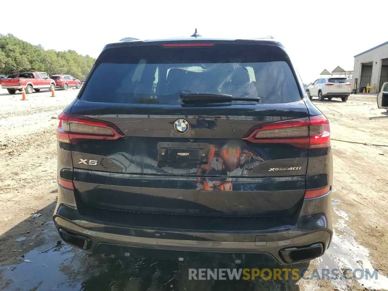 6 Photograph of a damaged car 5UXCR6C05N9K18776 BMW X5 2022
