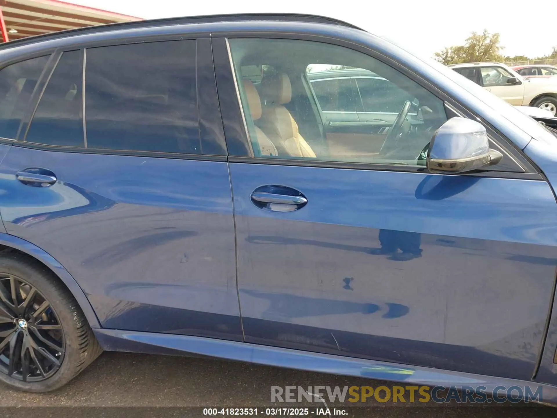 13 Photograph of a damaged car 5UXCR6C05N9K88827 BMW X5 2022
