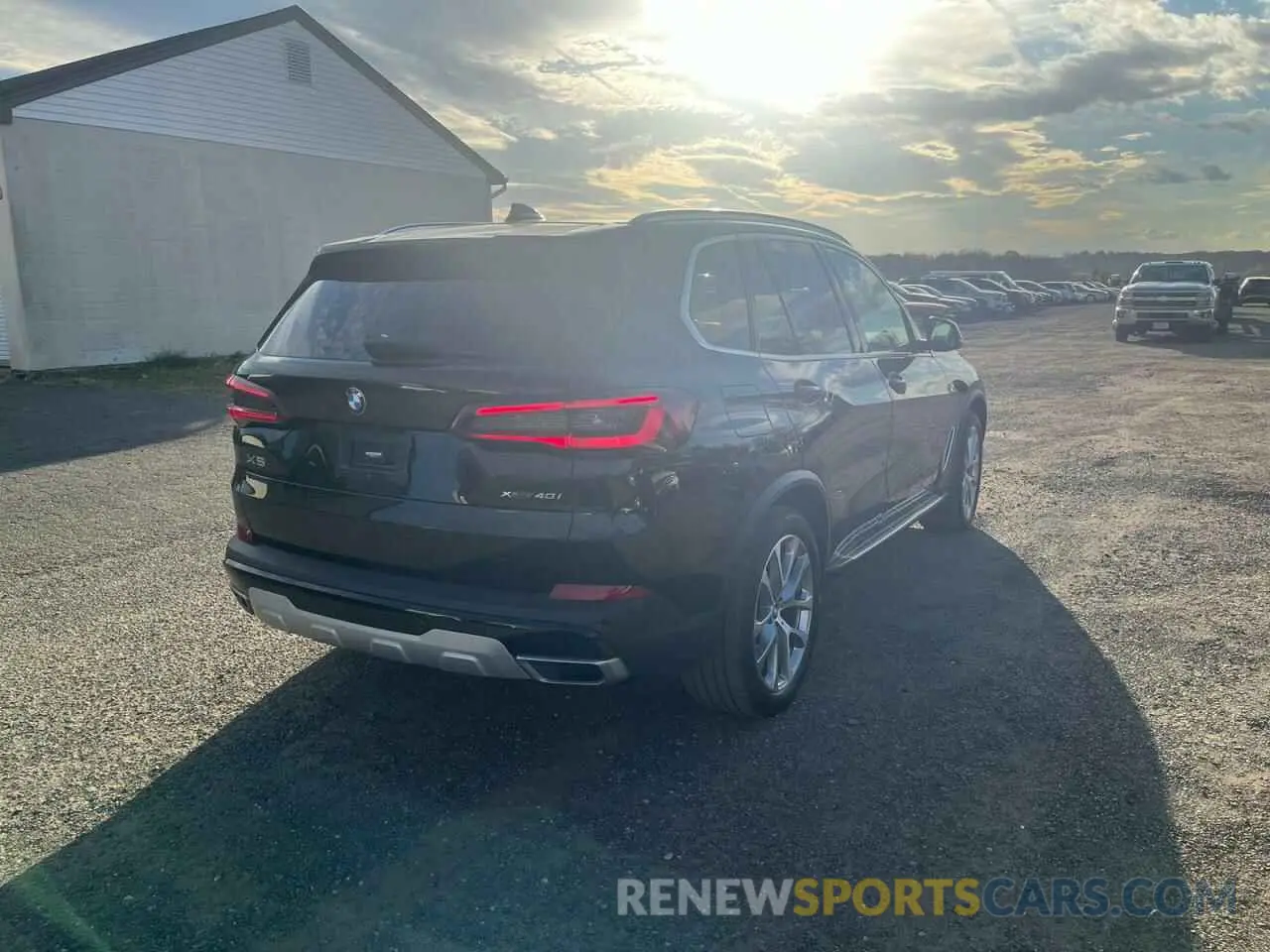 3 Photograph of a damaged car 5UXCR6C05N9L74901 BMW X5 2022