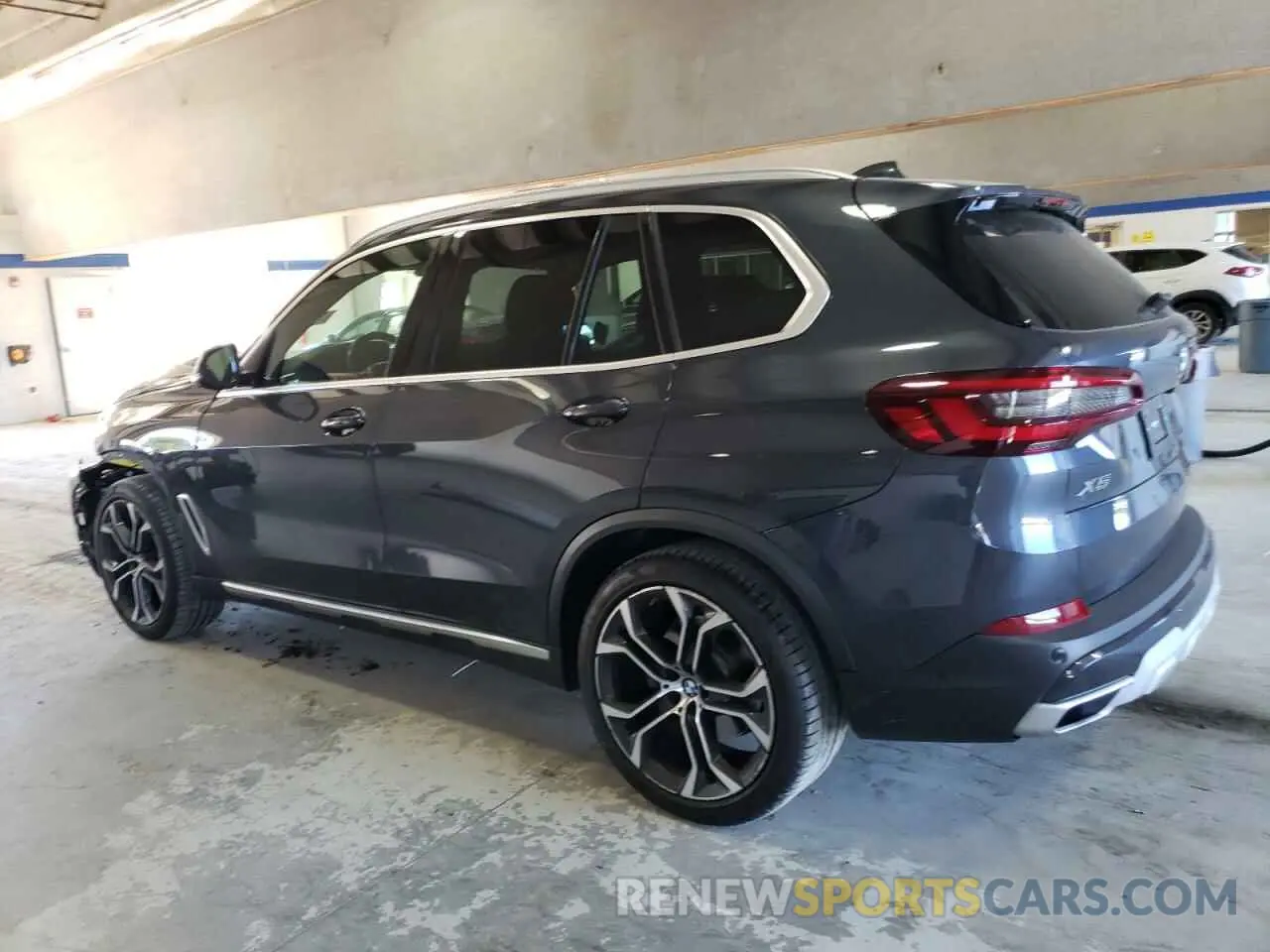 2 Photograph of a damaged car 5UXCR6C05N9N20200 BMW X5 2022