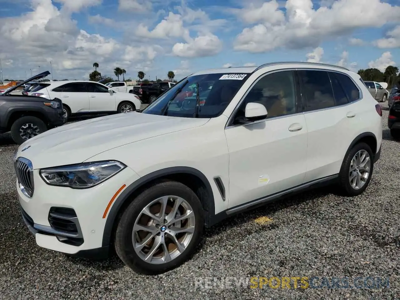 1 Photograph of a damaged car 5UXCR6C06N9J42663 BMW X5 2022