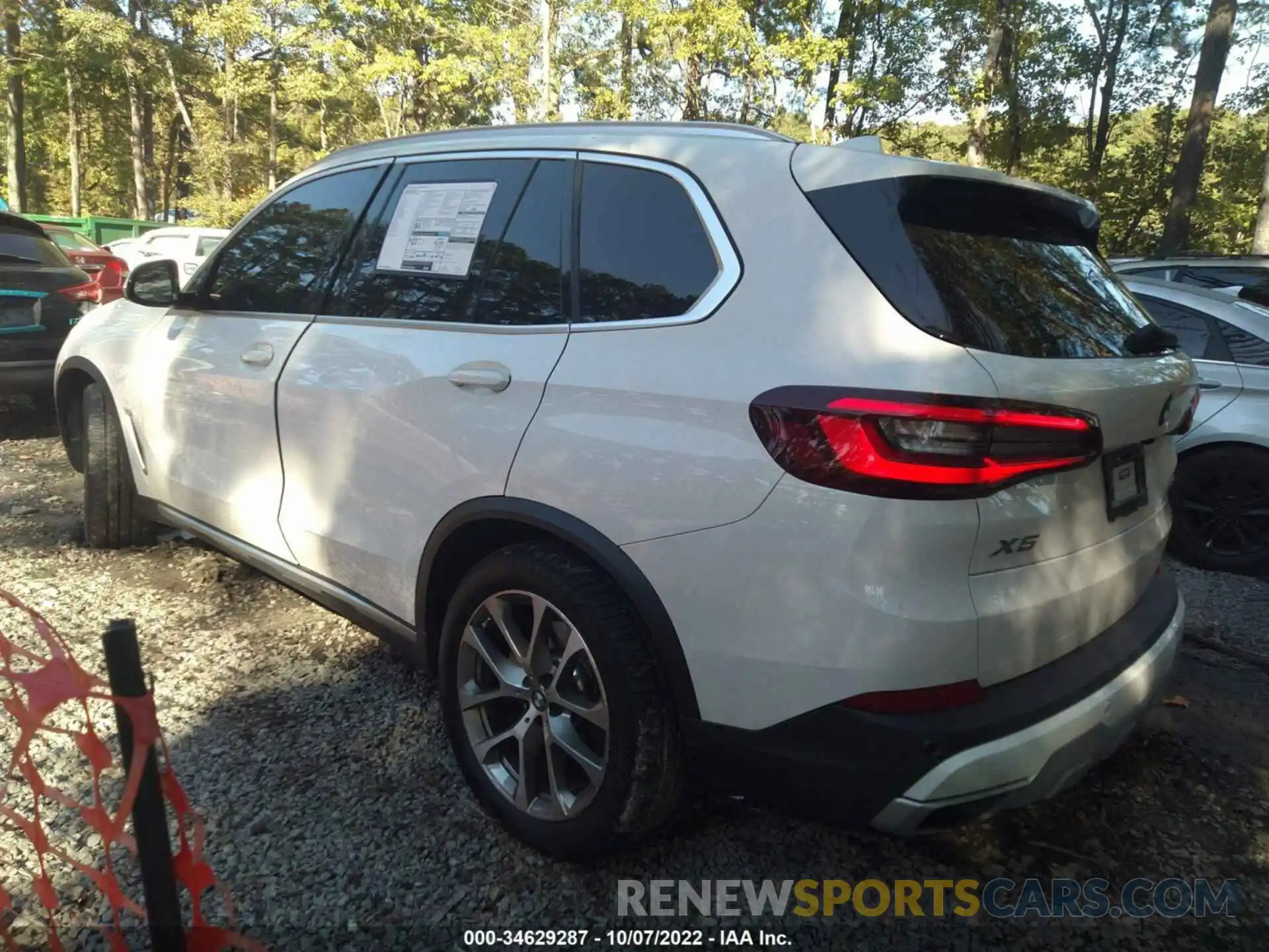 3 Photograph of a damaged car 5UXCR6C06N9K30645 BMW X5 2022