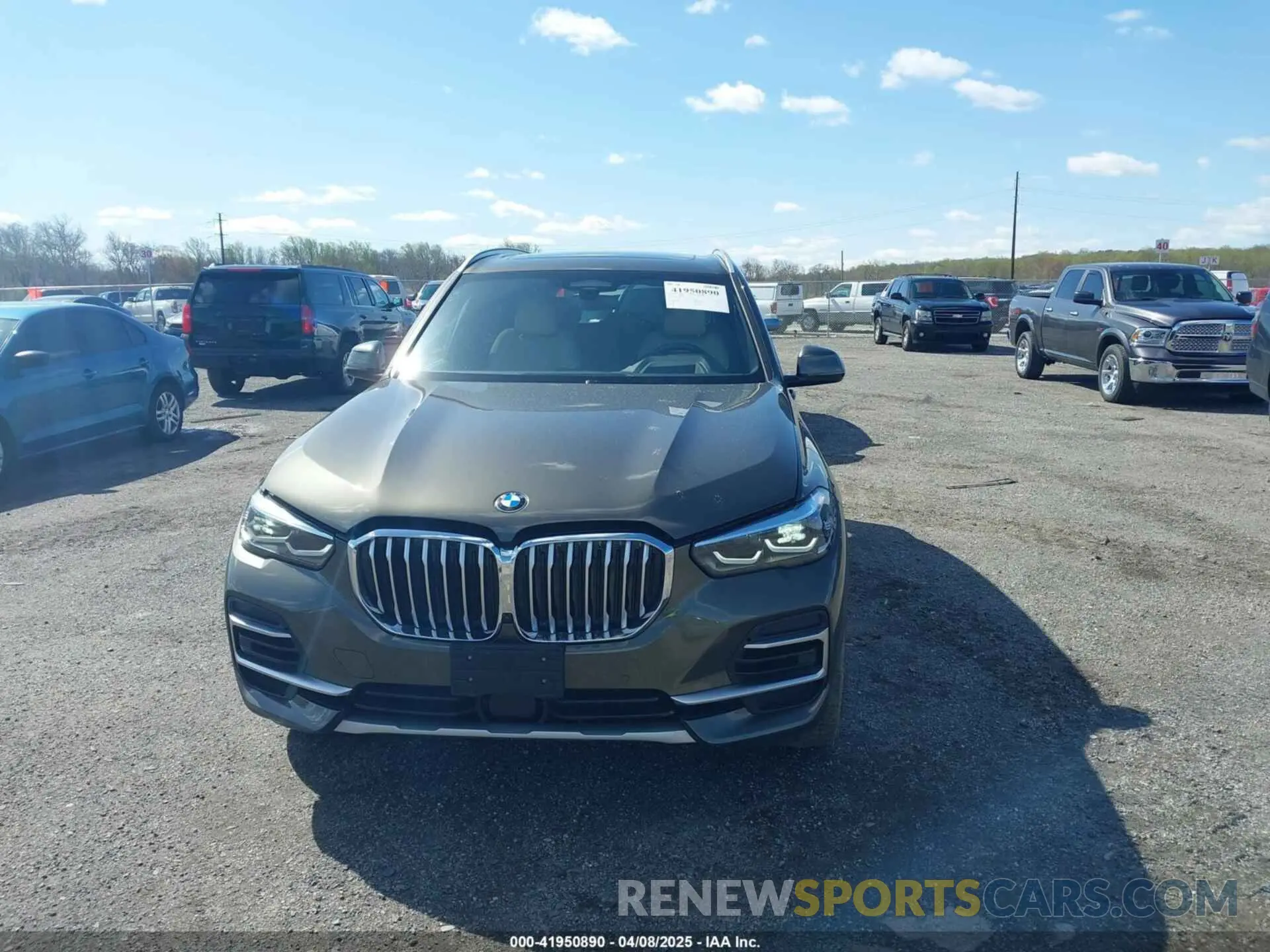 12 Photograph of a damaged car 5UXCR6C06N9L83350 BMW X5 2022