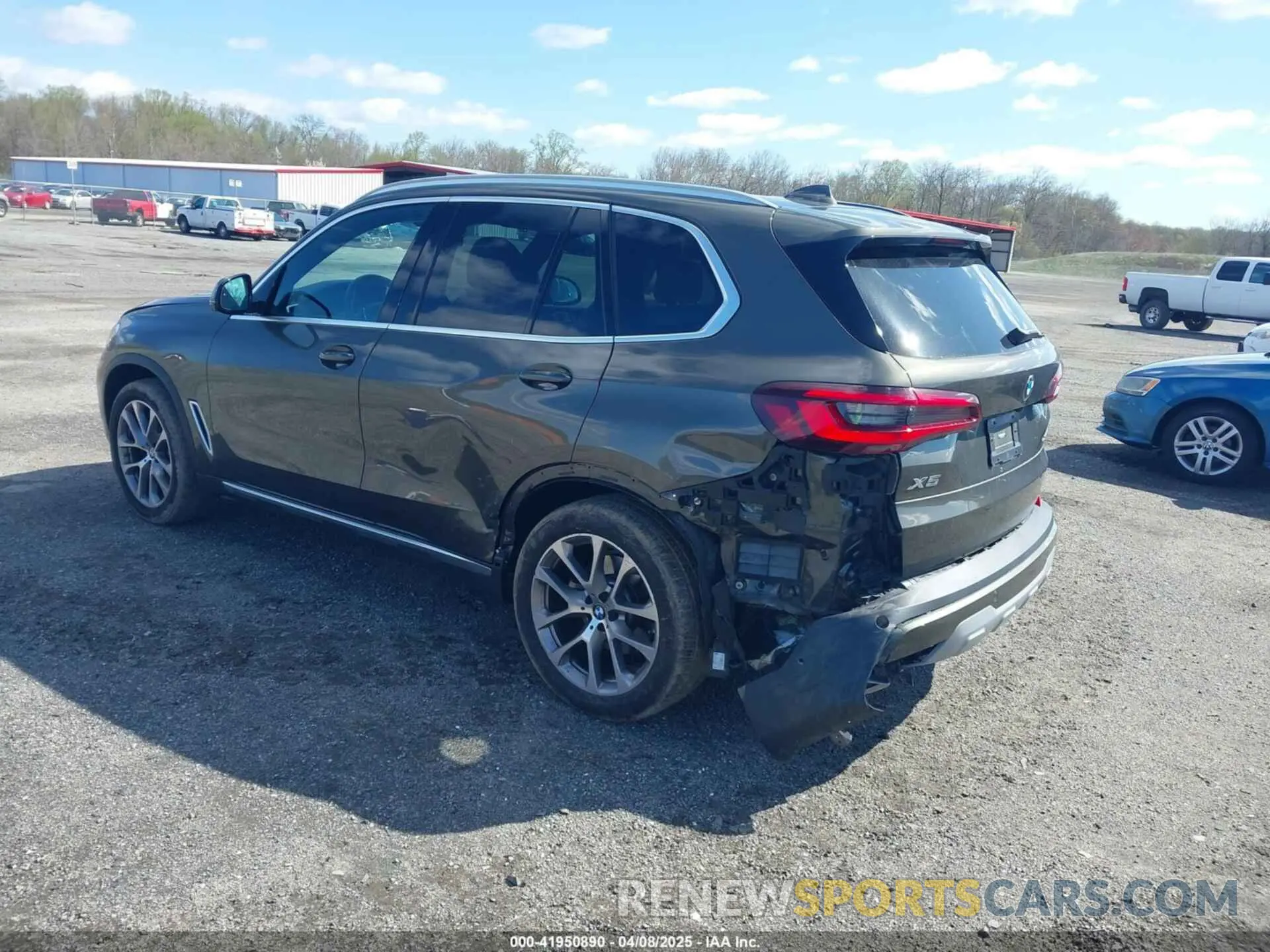 3 Photograph of a damaged car 5UXCR6C06N9L83350 BMW X5 2022