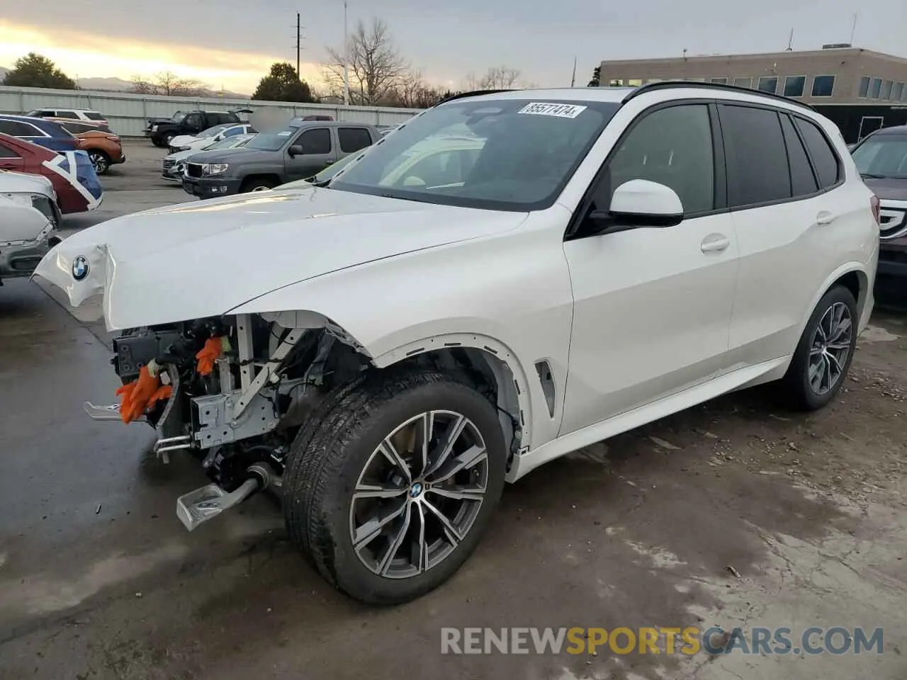 1 Photograph of a damaged car 5UXCR6C06N9L95949 BMW X5 2022