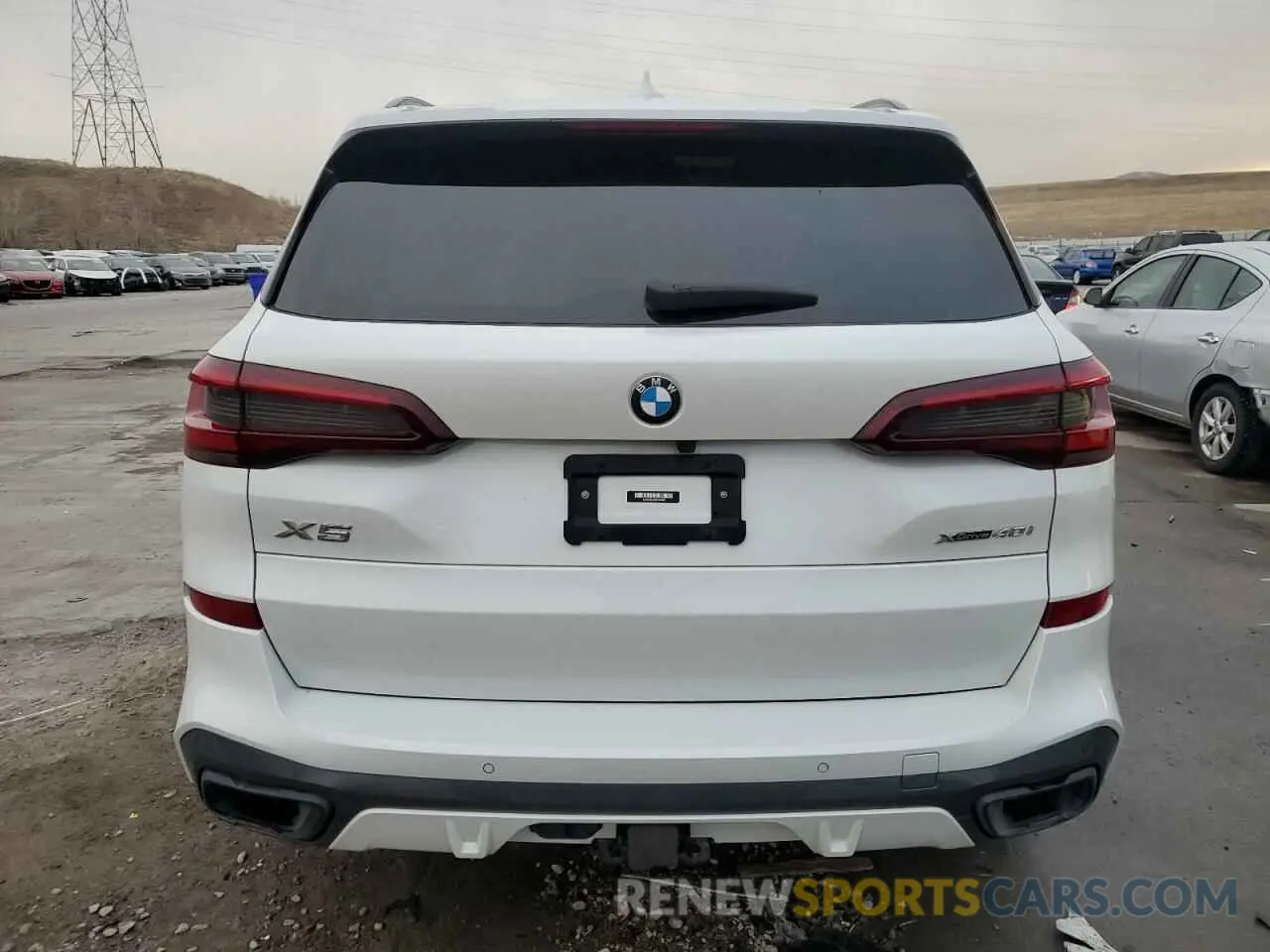 6 Photograph of a damaged car 5UXCR6C06N9L95949 BMW X5 2022