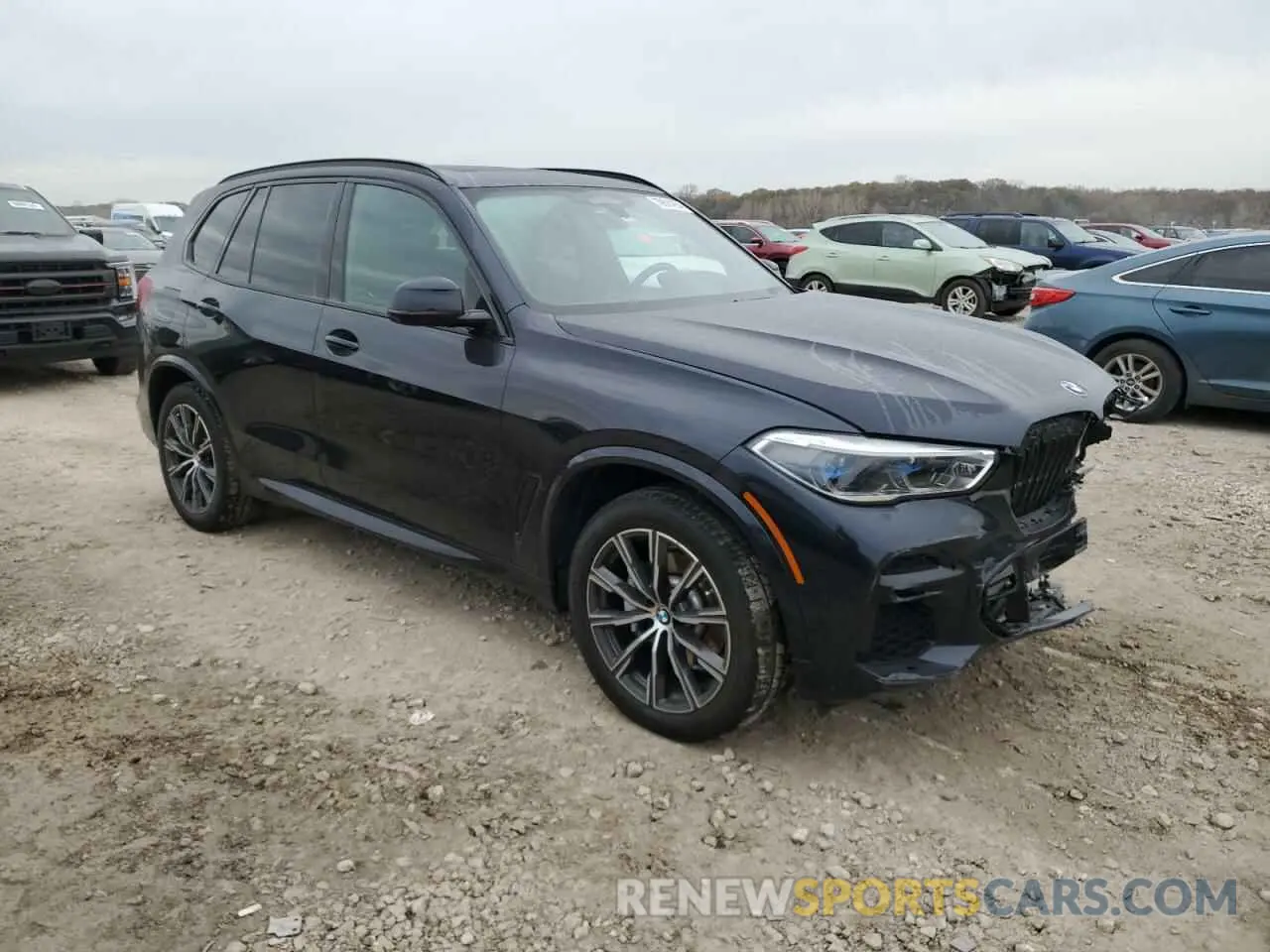 4 Photograph of a damaged car 5UXCR6C07N9J52537 BMW X5 2022