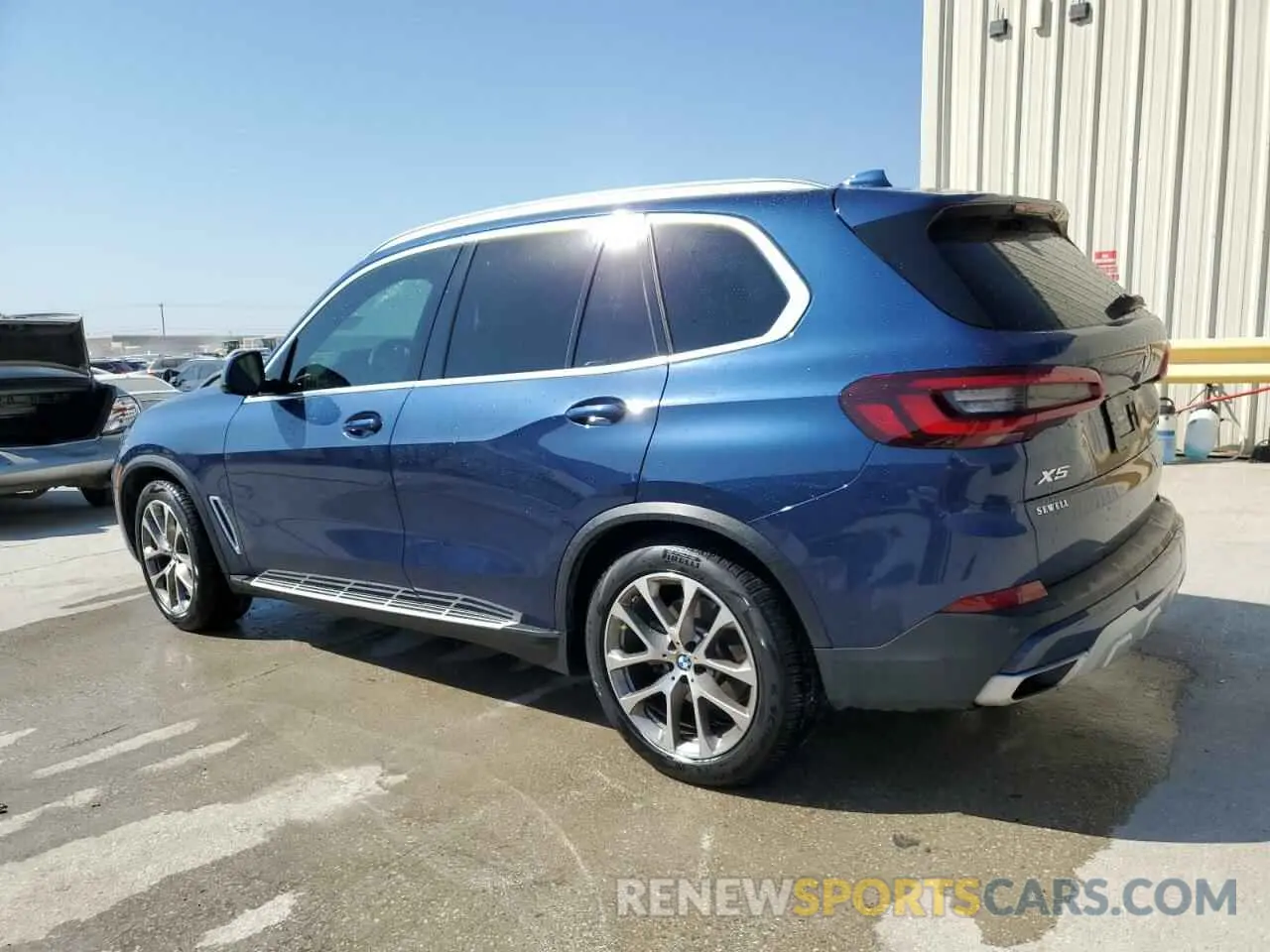 2 Photograph of a damaged car 5UXCR6C07N9K54971 BMW X5 2022