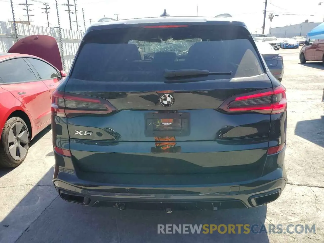 6 Photograph of a damaged car 5UXCR6C07N9K73293 BMW X5 2022