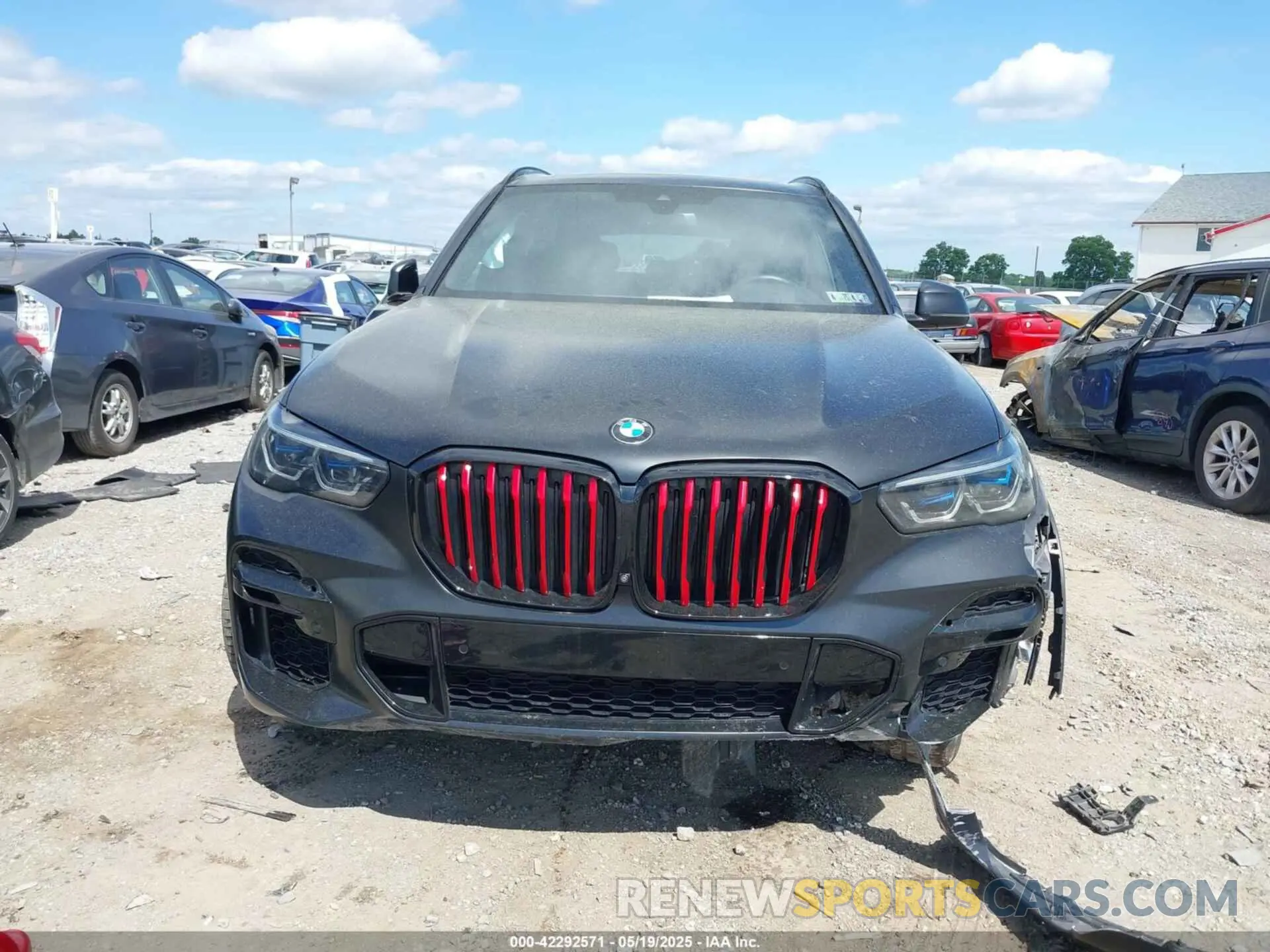 12 Photograph of a damaged car 5UXCR6C08N9L39205 BMW X5 2022