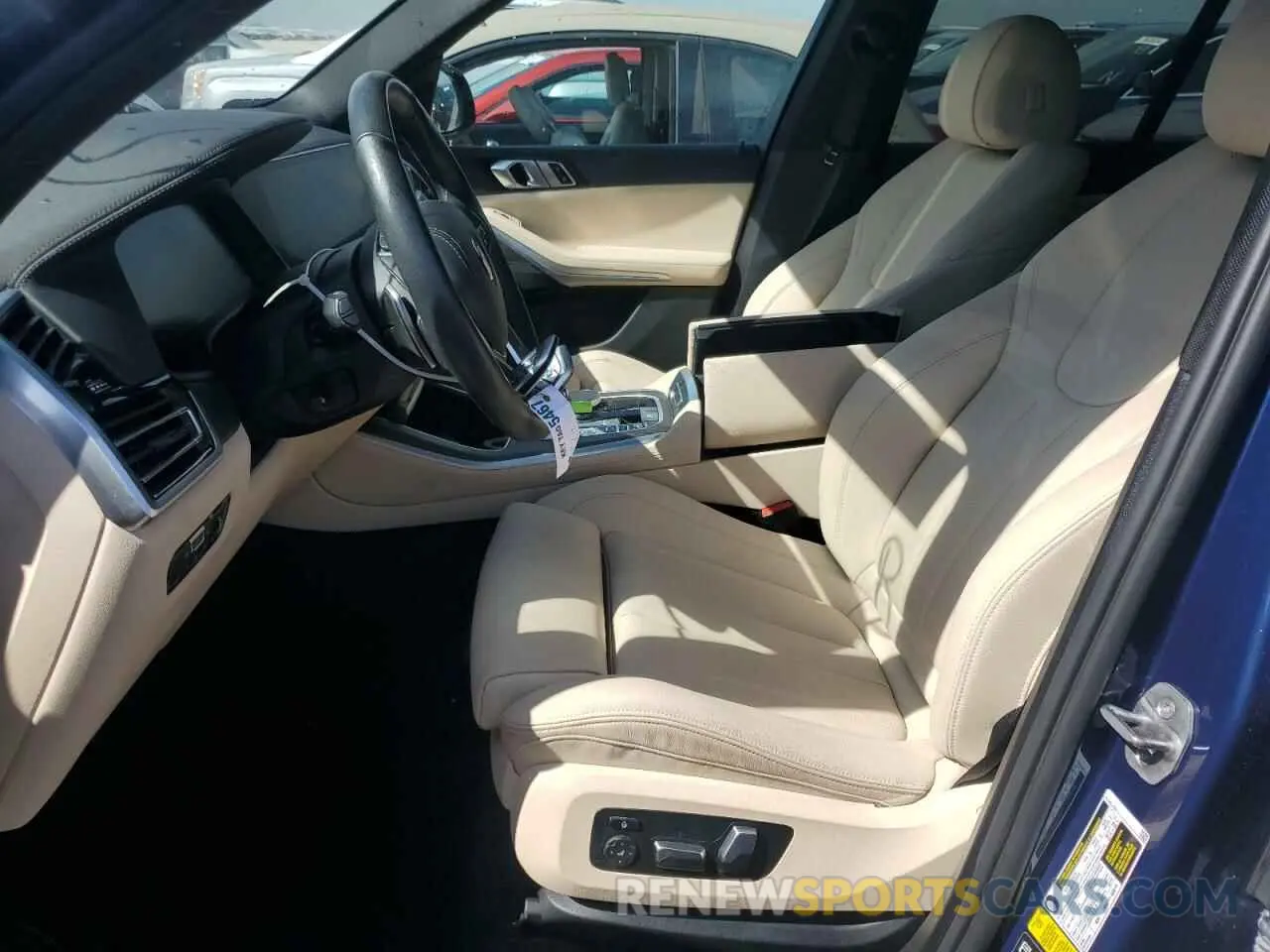 7 Photograph of a damaged car 5UXCR6C08N9M31706 BMW X5 2022