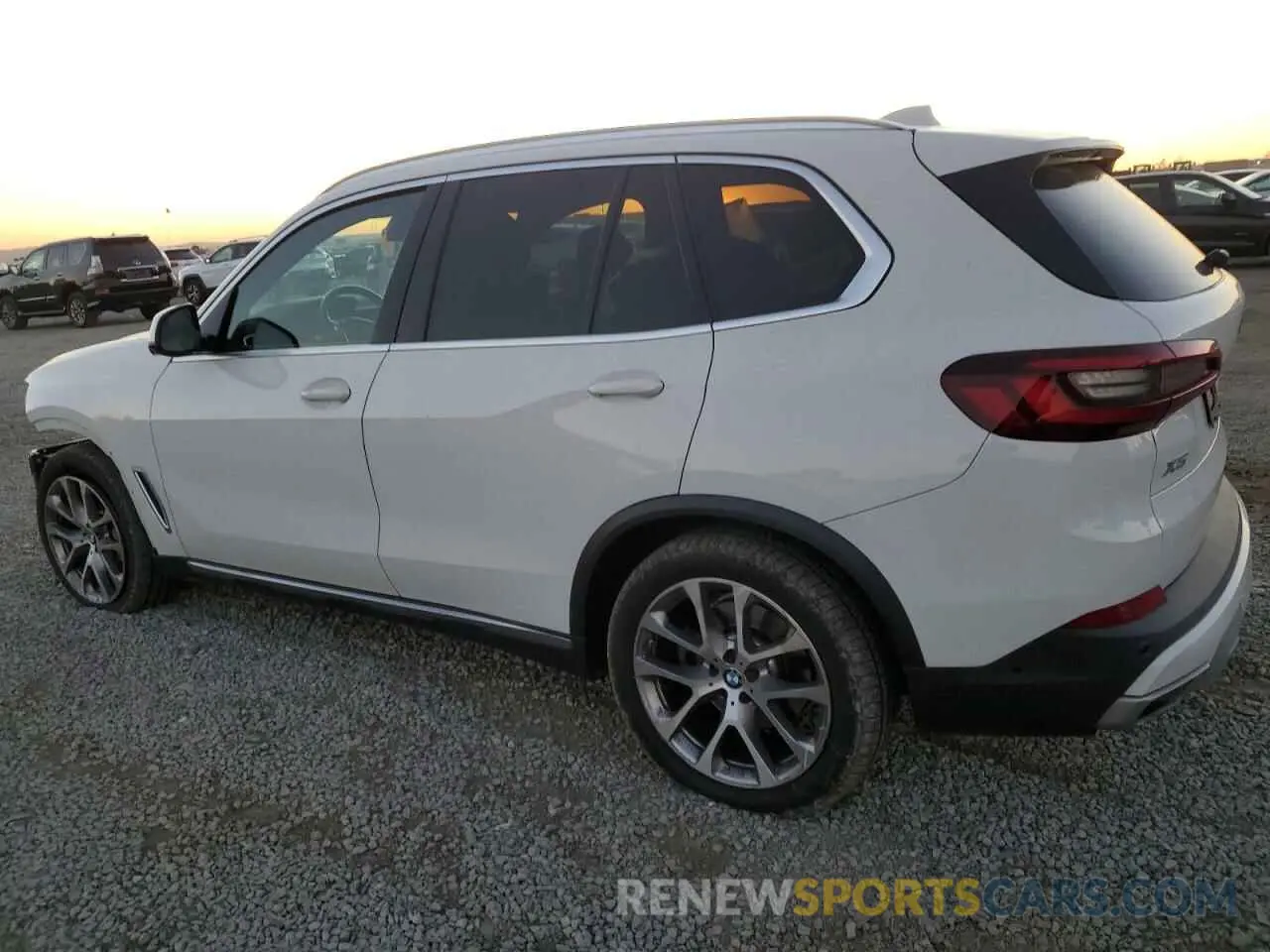 2 Photograph of a damaged car 5UXCR6C09N9J76340 BMW X5 2022