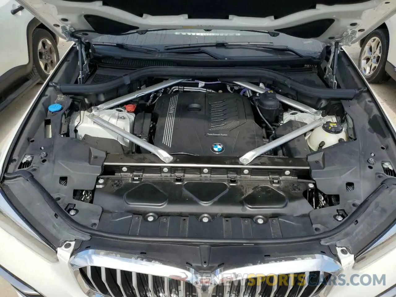 12 Photograph of a damaged car 5UXCR6C09N9K52834 BMW X5 2022