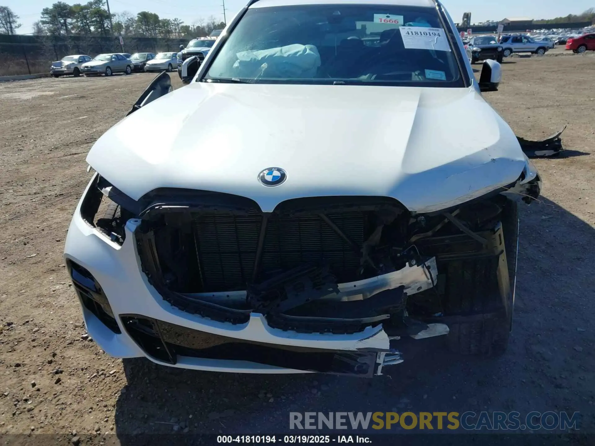 6 Photograph of a damaged car 5UXCR6C09N9K81119 BMW X5 2022