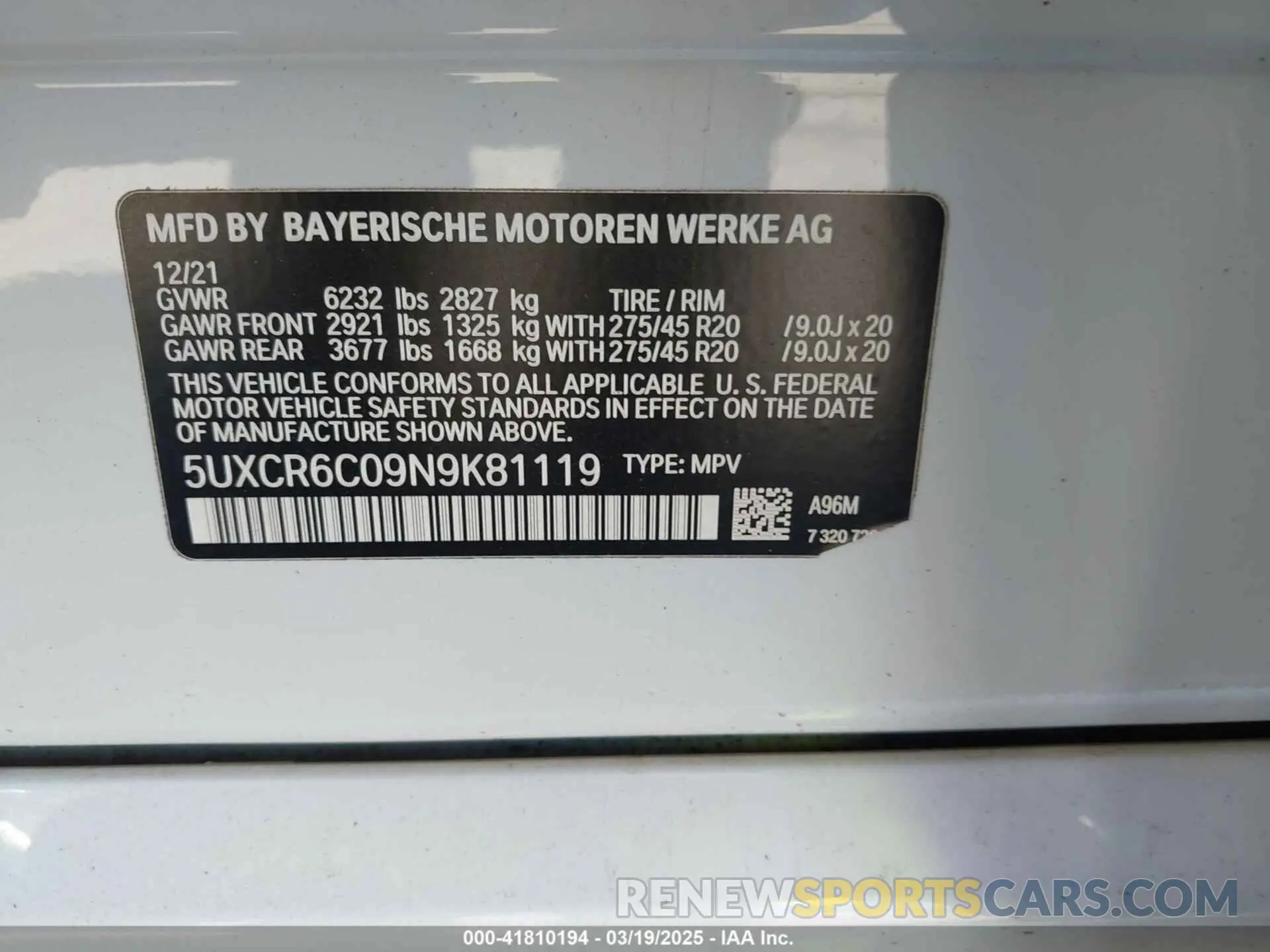 9 Photograph of a damaged car 5UXCR6C09N9K81119 BMW X5 2022