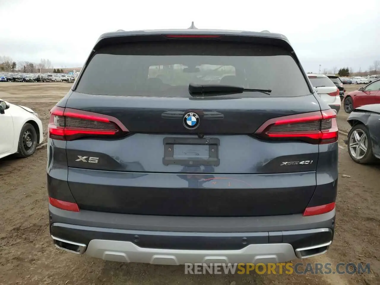 6 Photograph of a damaged car 5UXCR6C09N9L65389 BMW X5 2022