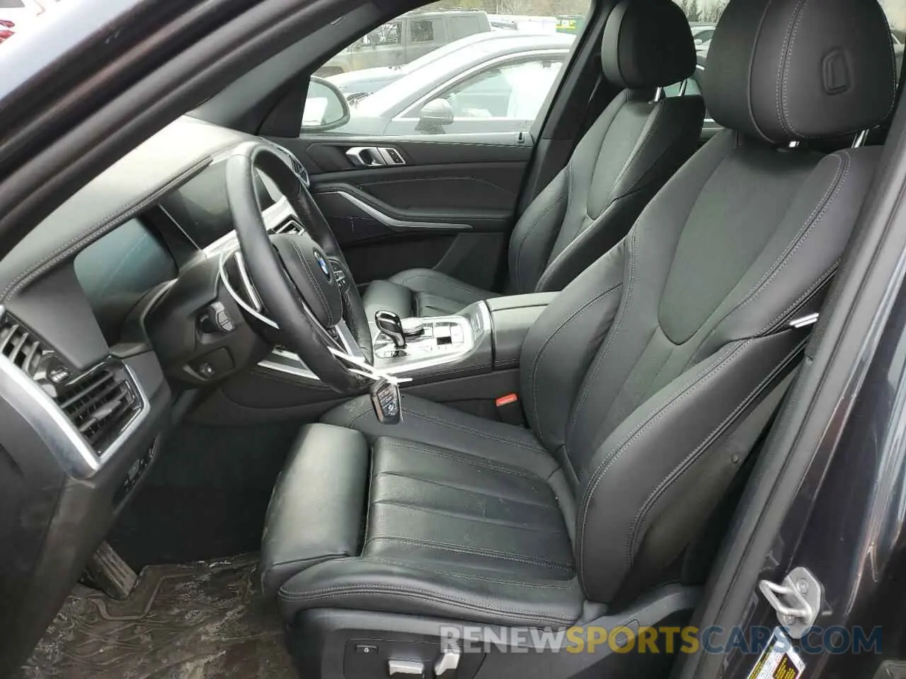 7 Photograph of a damaged car 5UXCR6C09N9L65389 BMW X5 2022