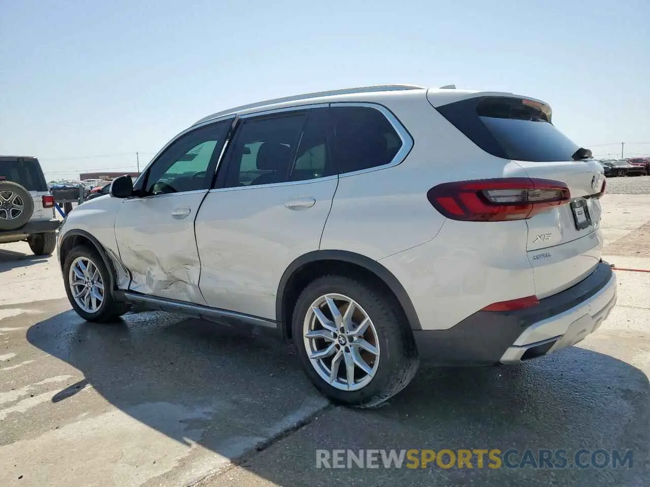 2 Photograph of a damaged car 5UXCR6C0XN9K68069 BMW X5 2022