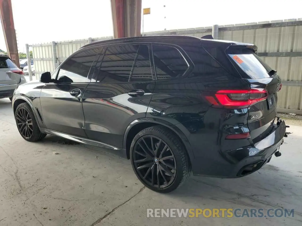 2 Photograph of a damaged car 5UXCR6C0XN9M08766 BMW X5 2022