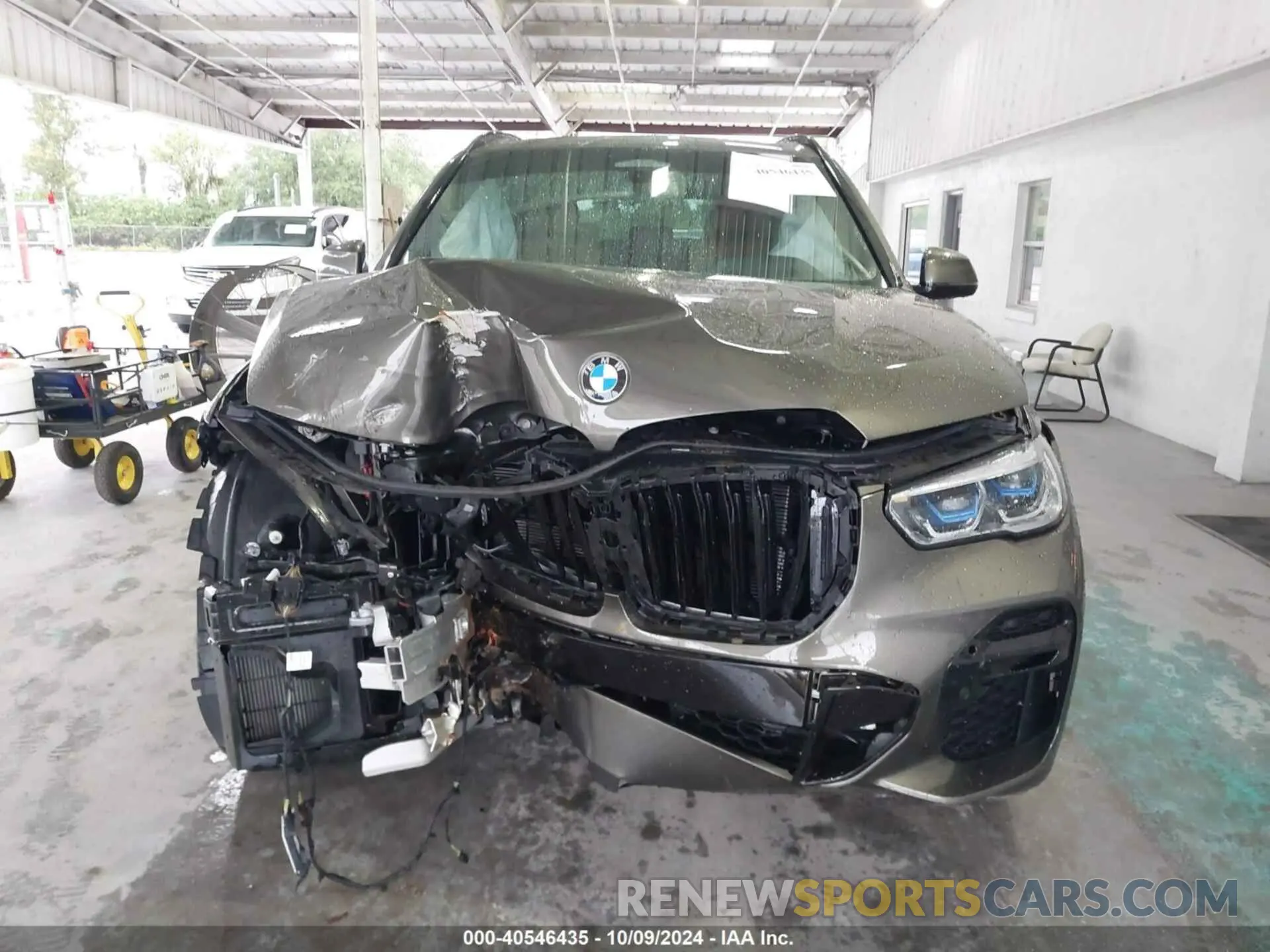 12 Photograph of a damaged car 5UXCR6C0XN9M34655 BMW X5 2022