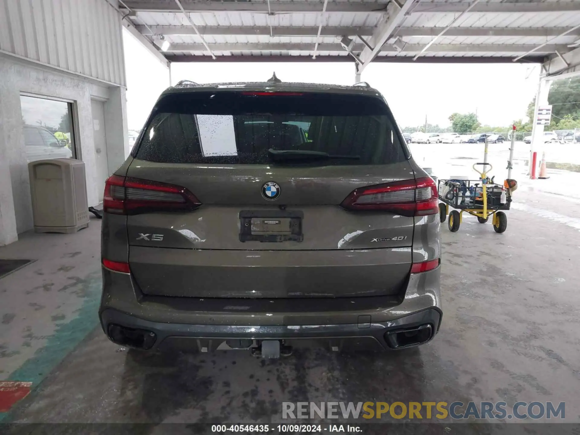 16 Photograph of a damaged car 5UXCR6C0XN9M34655 BMW X5 2022