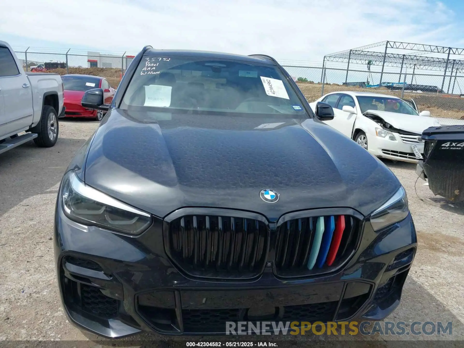 12 Photograph of a damaged car 5UXCR6C0XN9N16790 BMW X5 2022