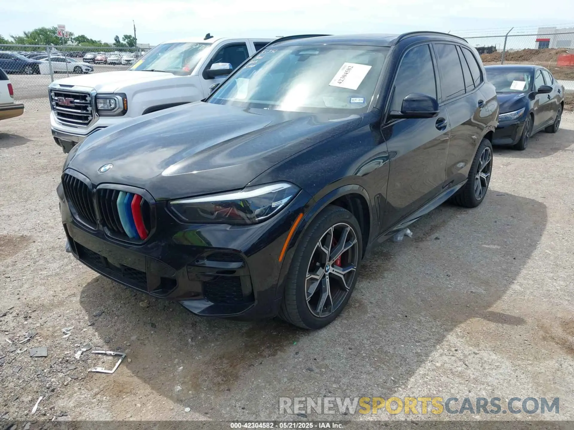2 Photograph of a damaged car 5UXCR6C0XN9N16790 BMW X5 2022