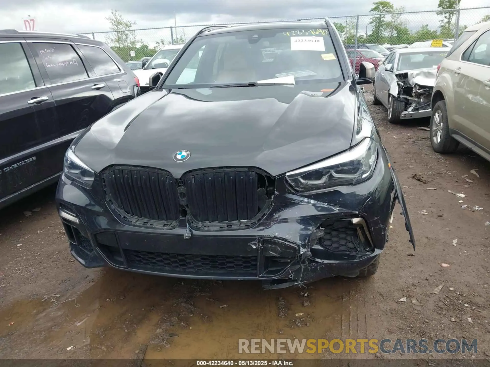 12 Photograph of a damaged car 5UXJU4C01N9K56922 BMW X5 2022