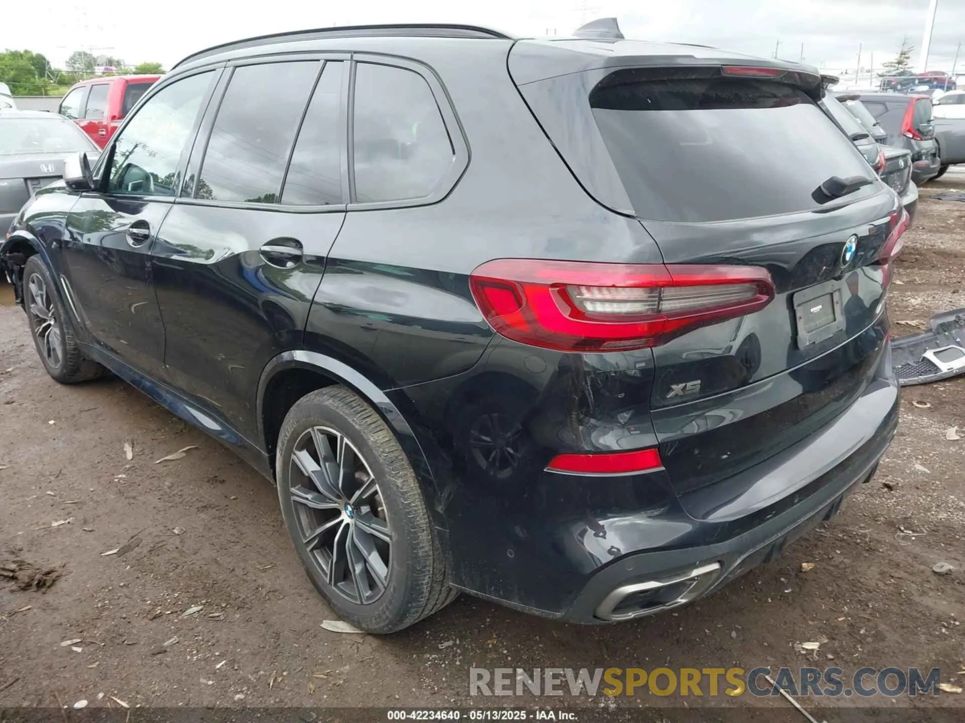 3 Photograph of a damaged car 5UXJU4C01N9K56922 BMW X5 2022