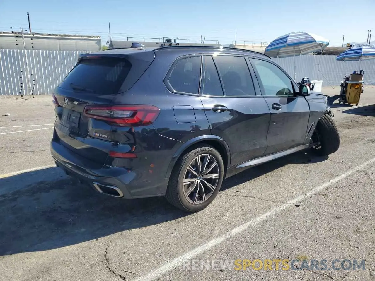 3 Photograph of a damaged car 5UXJU4C06N9K15282 BMW X5 2022