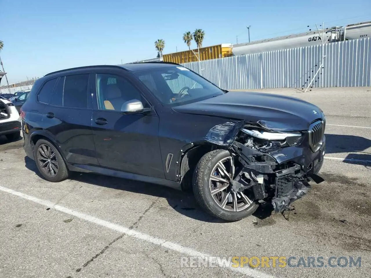 4 Photograph of a damaged car 5UXJU4C06N9K15282 BMW X5 2022