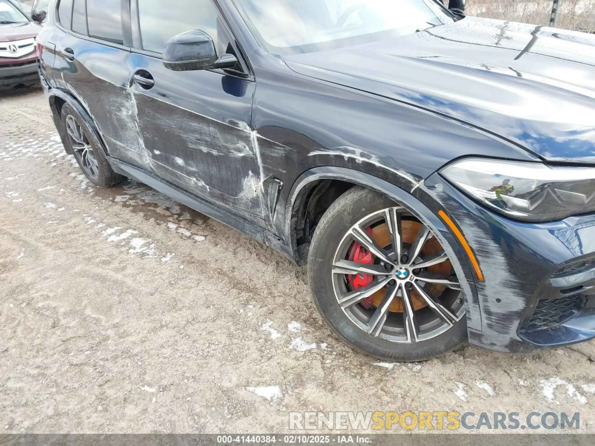 6 Photograph of a damaged car 5UXJU4C06N9K31059 BMW X5 2022