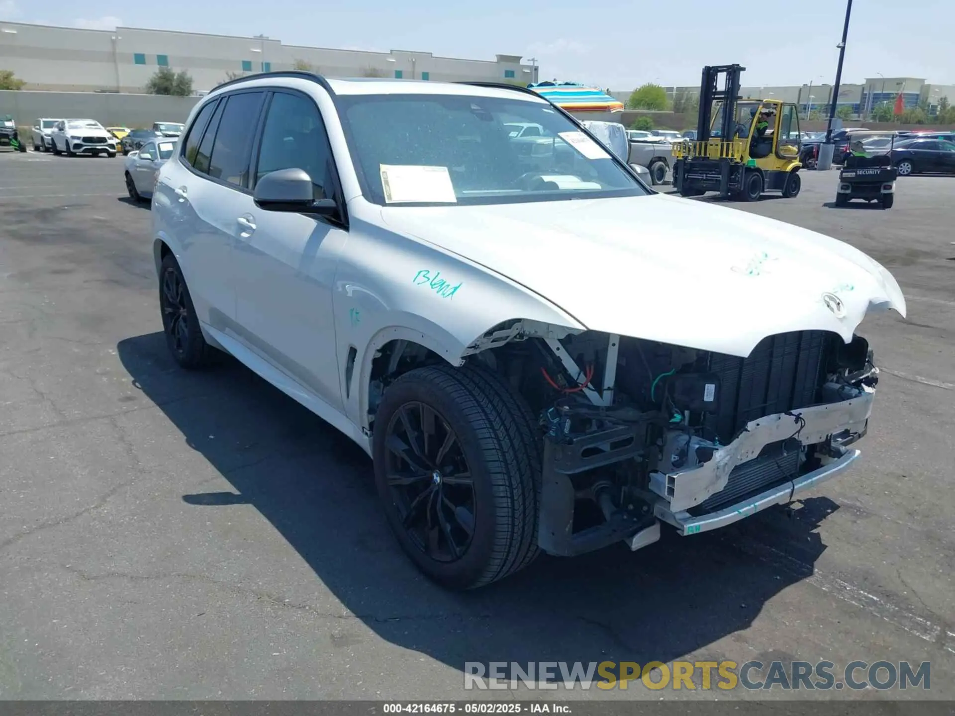 1 Photograph of a damaged car 5UXJU4C08N9K80960 BMW X5 2022