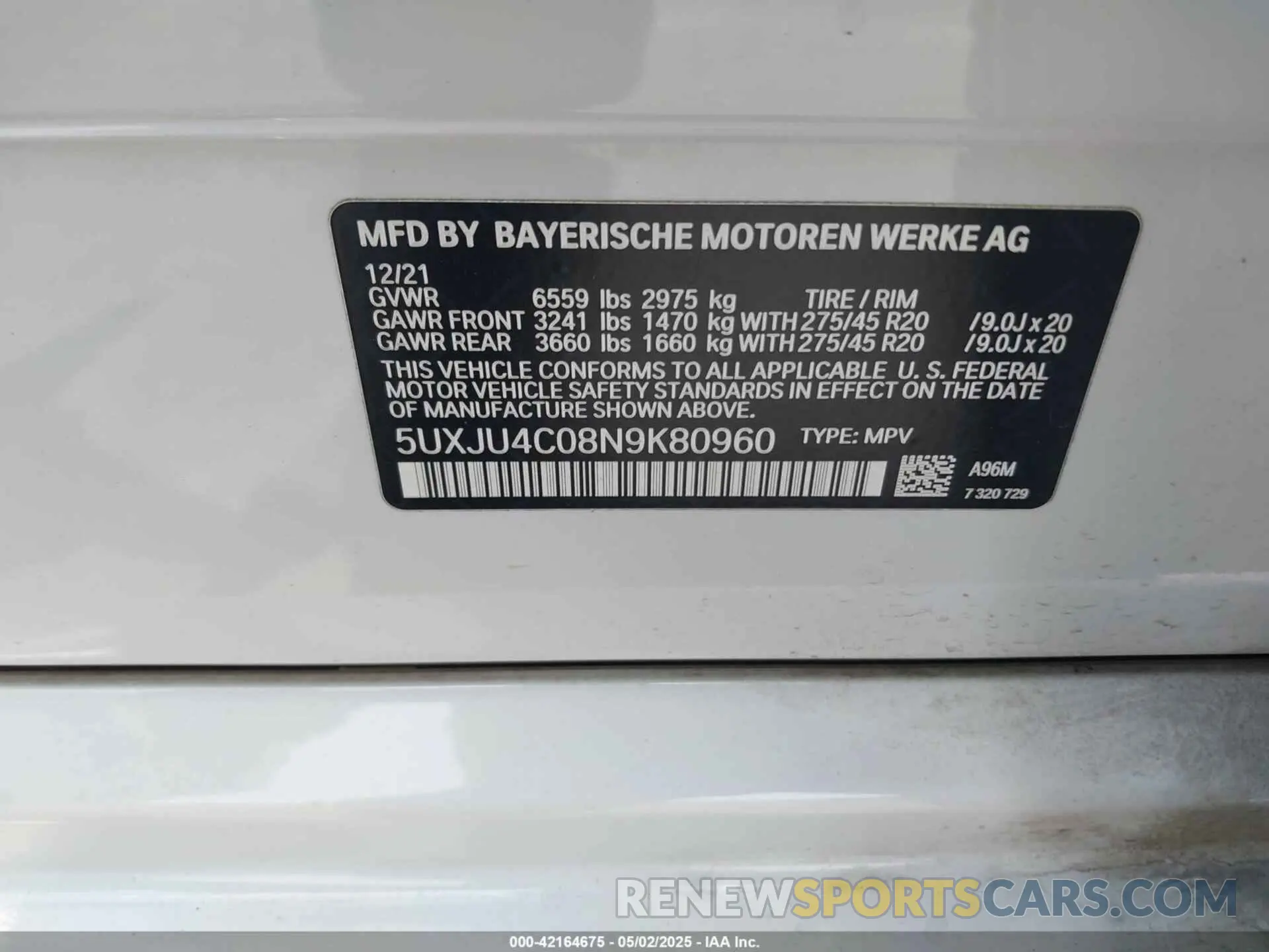 9 Photograph of a damaged car 5UXJU4C08N9K80960 BMW X5 2022