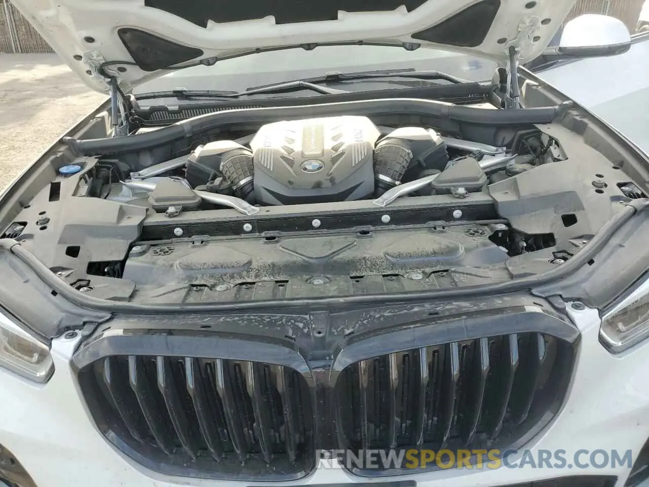 12 Photograph of a damaged car 5UXJU4C0XN9J82769 BMW X5 2022