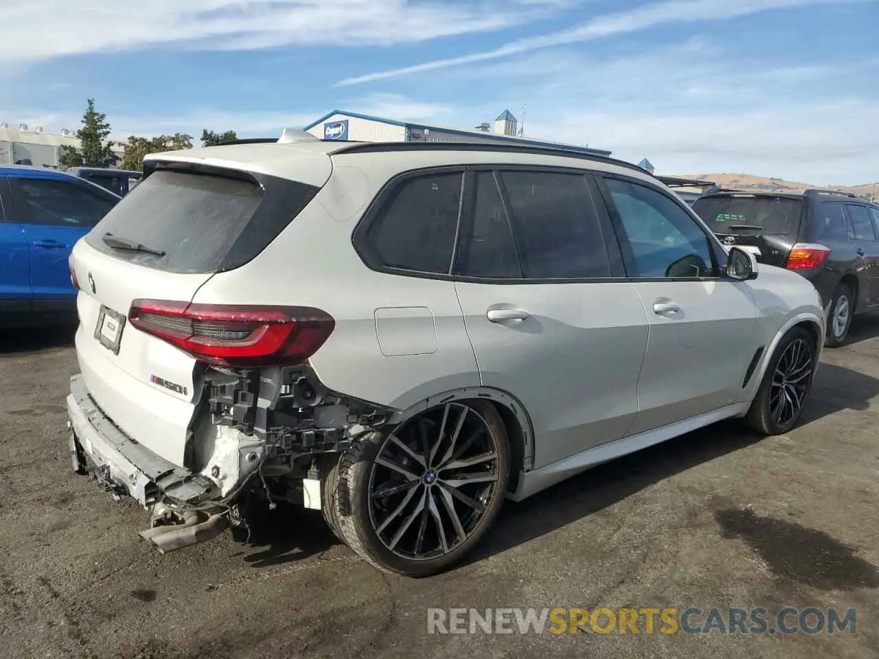 3 Photograph of a damaged car 5UXJU4C0XN9J82769 BMW X5 2022