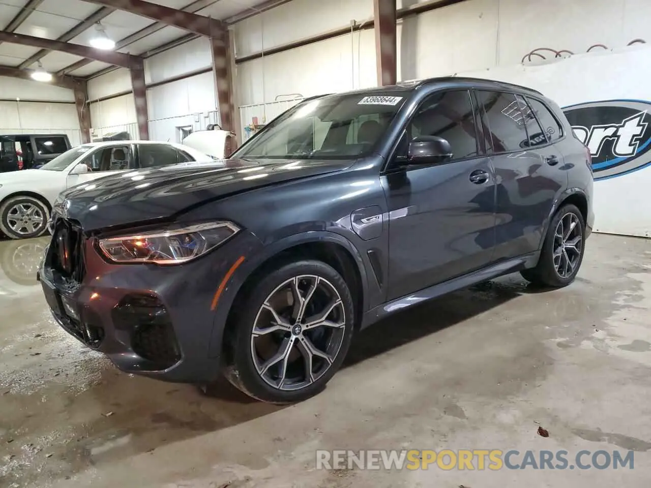 1 Photograph of a damaged car 5UXTA6C01N9M00398 BMW X5 2022
