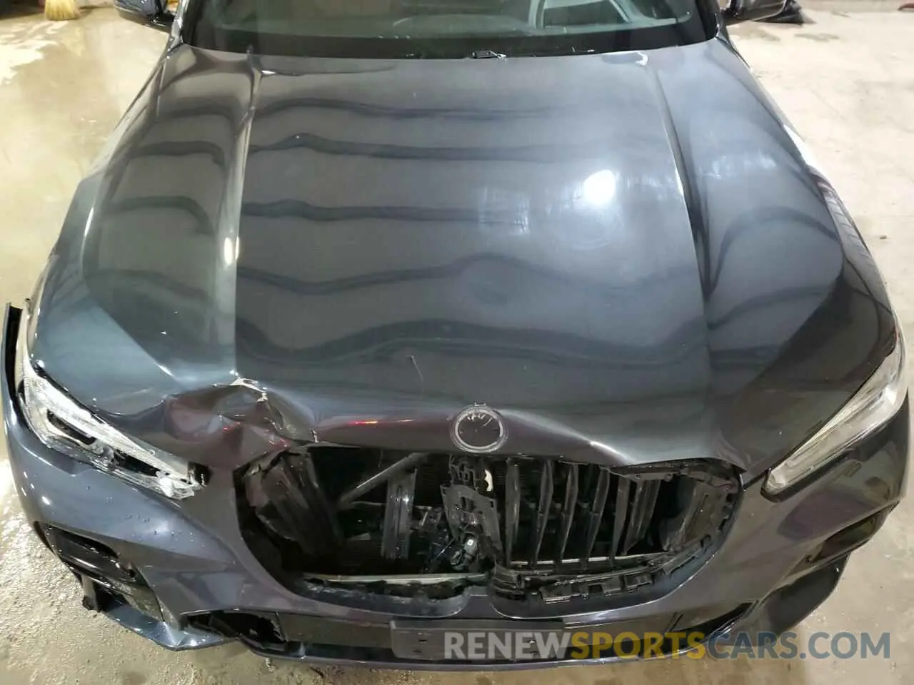 12 Photograph of a damaged car 5UXTA6C01N9M00398 BMW X5 2022