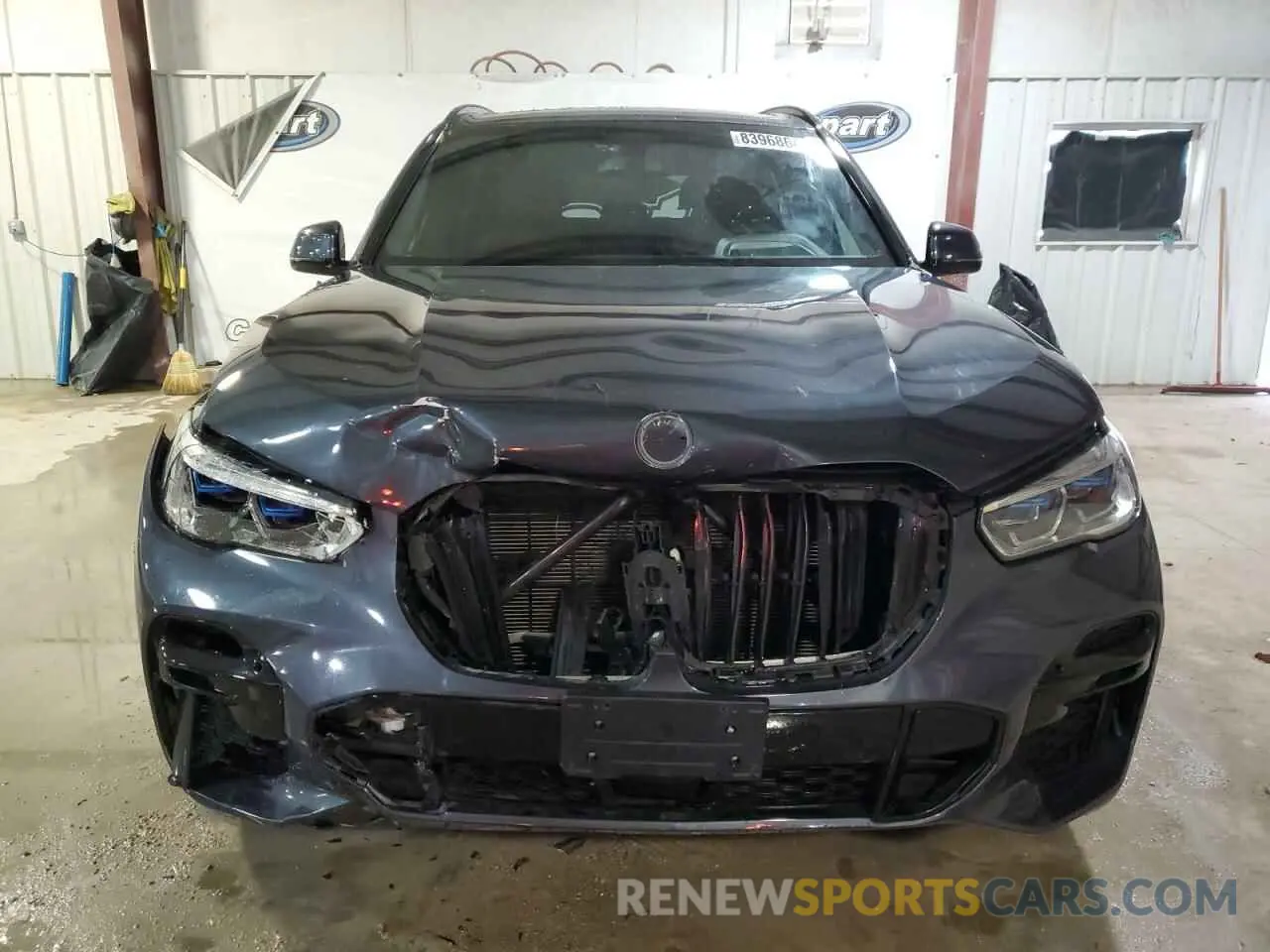 5 Photograph of a damaged car 5UXTA6C01N9M00398 BMW X5 2022
