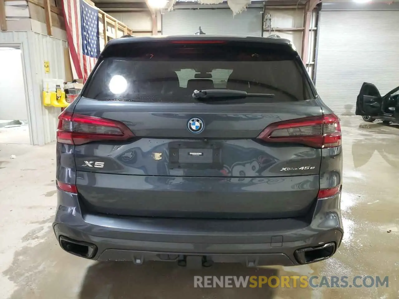 6 Photograph of a damaged car 5UXTA6C01N9M00398 BMW X5 2022