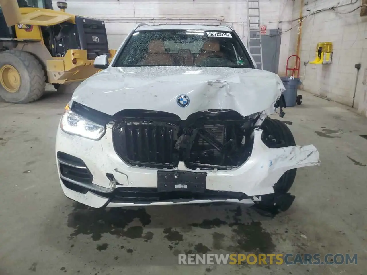 5 Photograph of a damaged car 5UXTA6C02N9L87936 BMW X5 2022