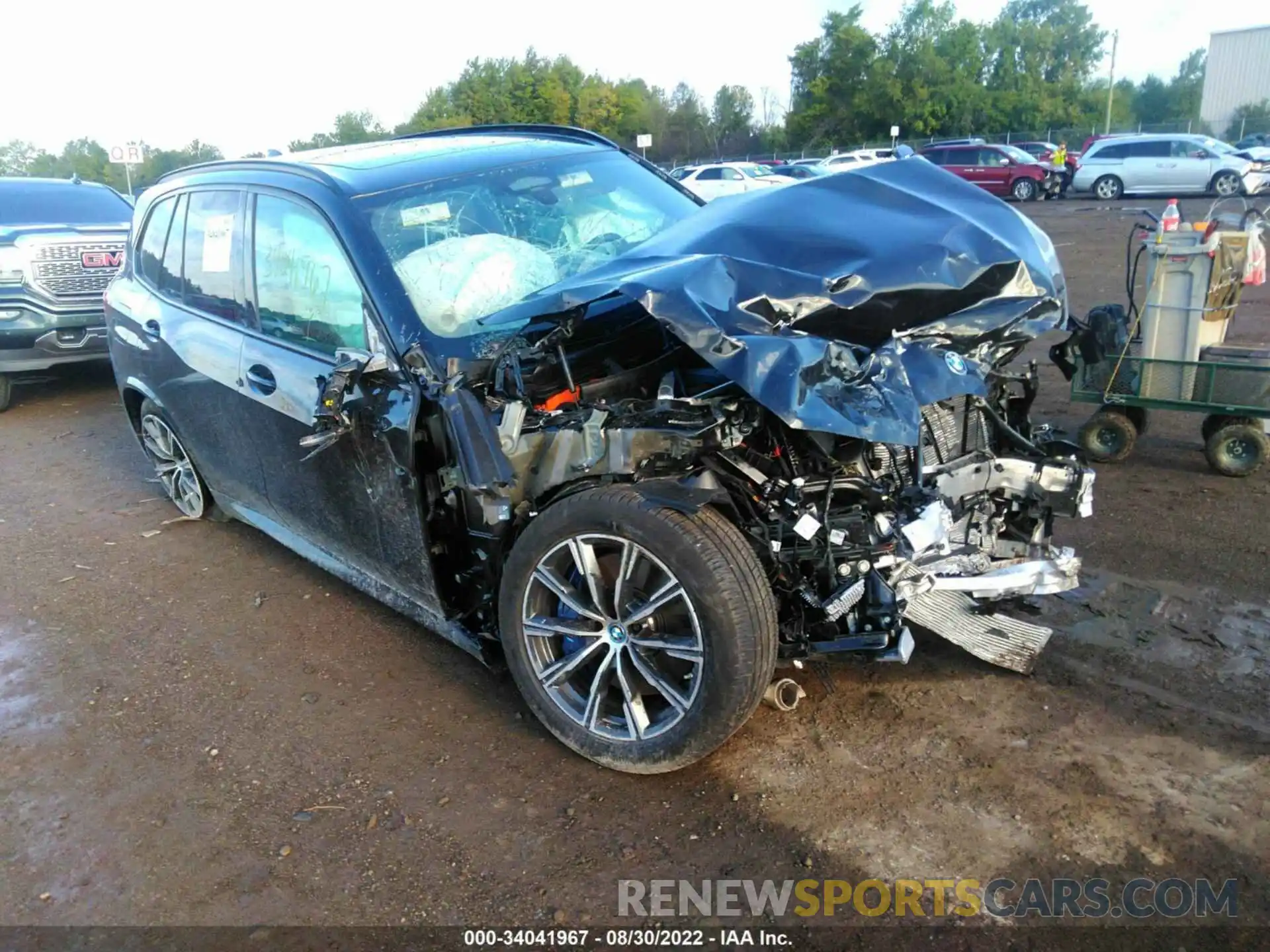 1 Photograph of a damaged car 5UXTA6C04N9J93005 BMW X5 2022