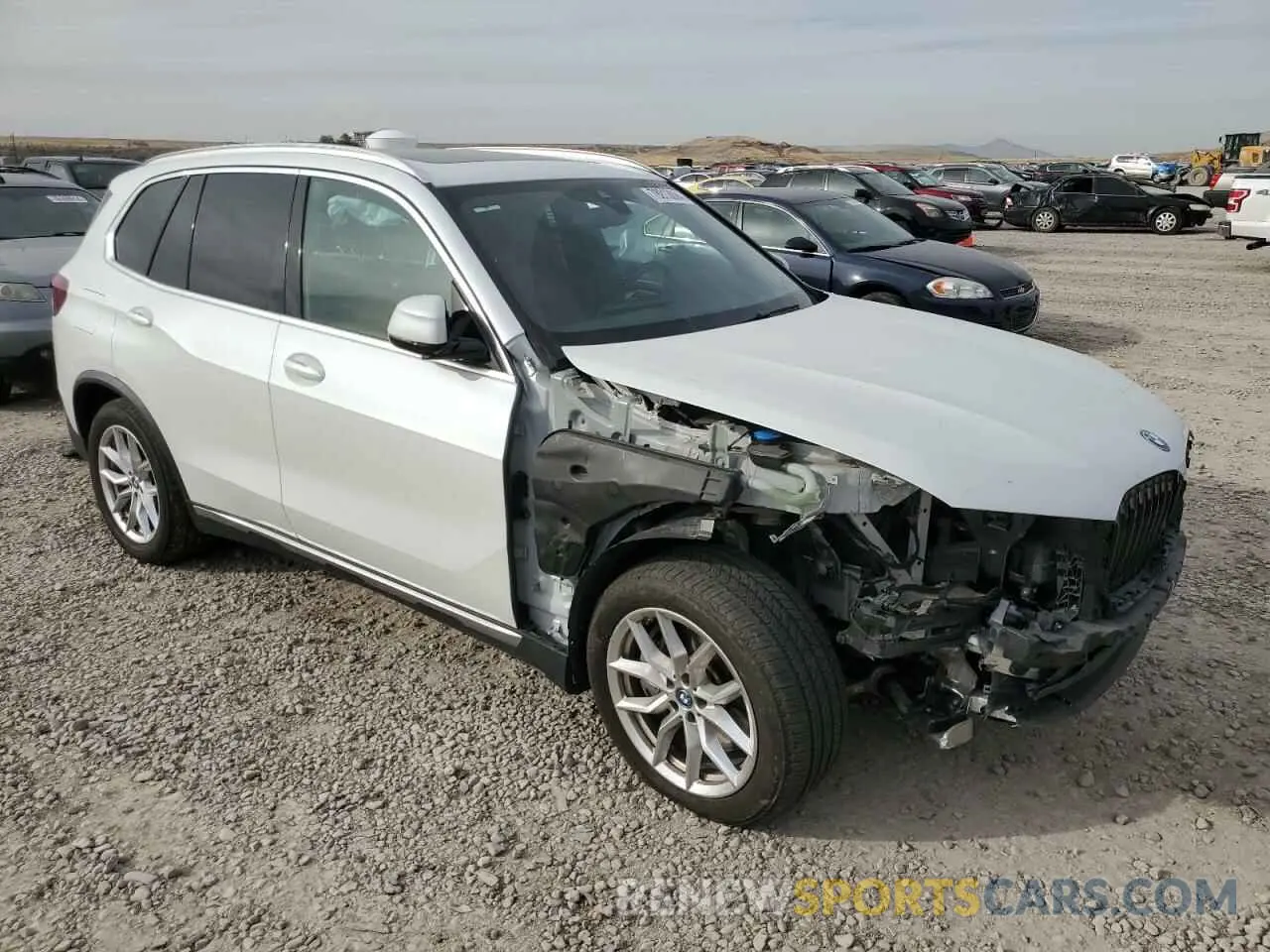 4 Photograph of a damaged car 5UXTA6C07N9J80295 BMW X5 2022