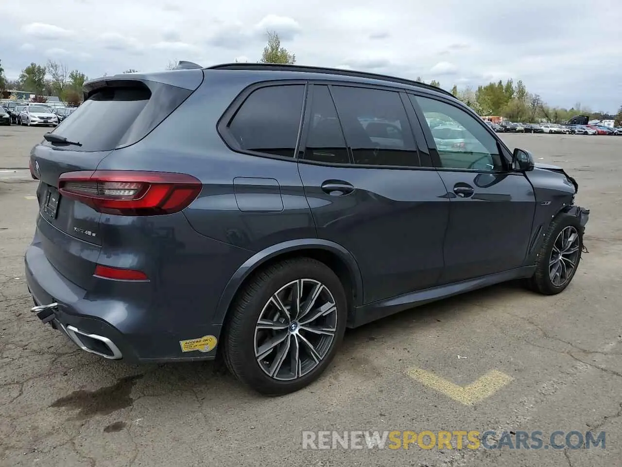 3 Photograph of a damaged car 5UXTA6C07N9M56345 BMW X5 2022