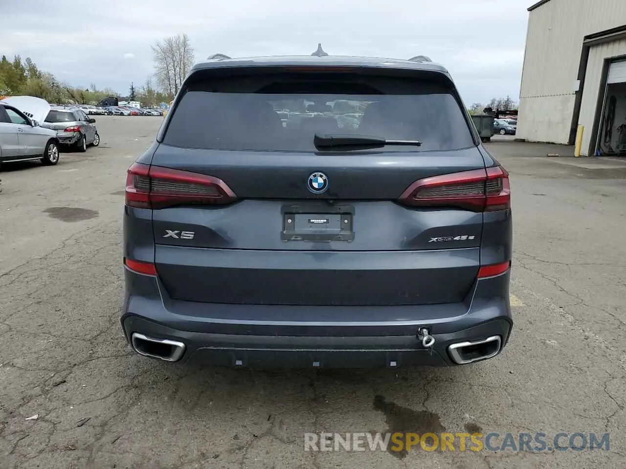 6 Photograph of a damaged car 5UXTA6C07N9M56345 BMW X5 2022