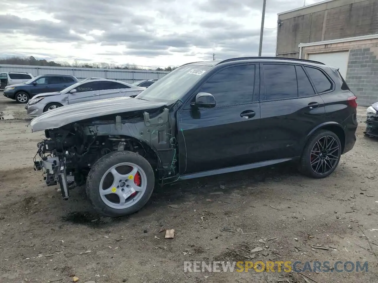 1 Photograph of a damaged car 5YMJU0C09N9J22449 BMW X5 2022