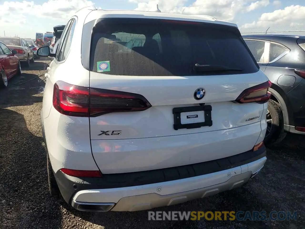6 Photograph of a damaged car 5UXCR4C00P9P47740 BMW X5 2023
